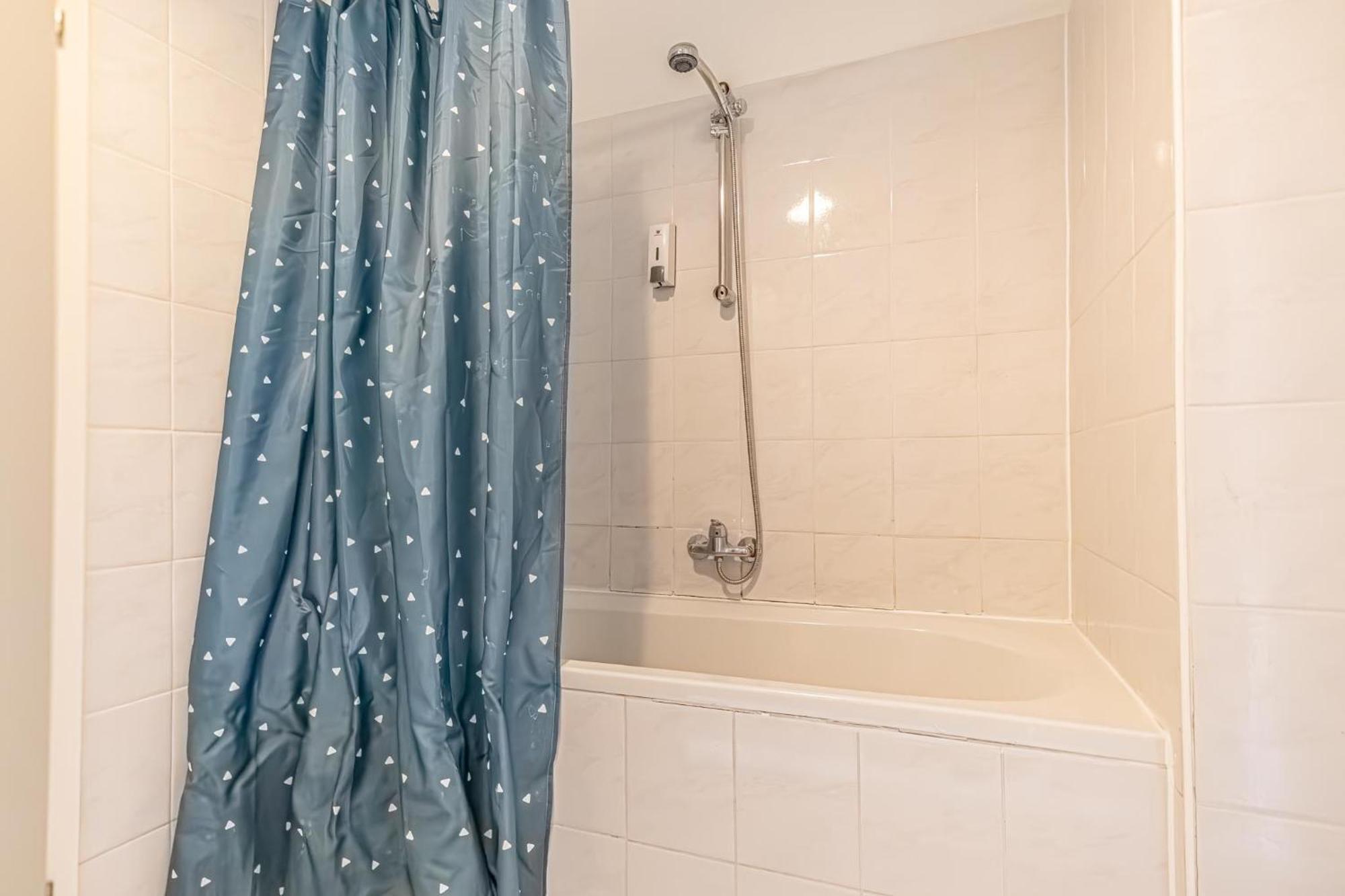 Sweet 3br Shared Near Wiener Stadthalle & Vienna