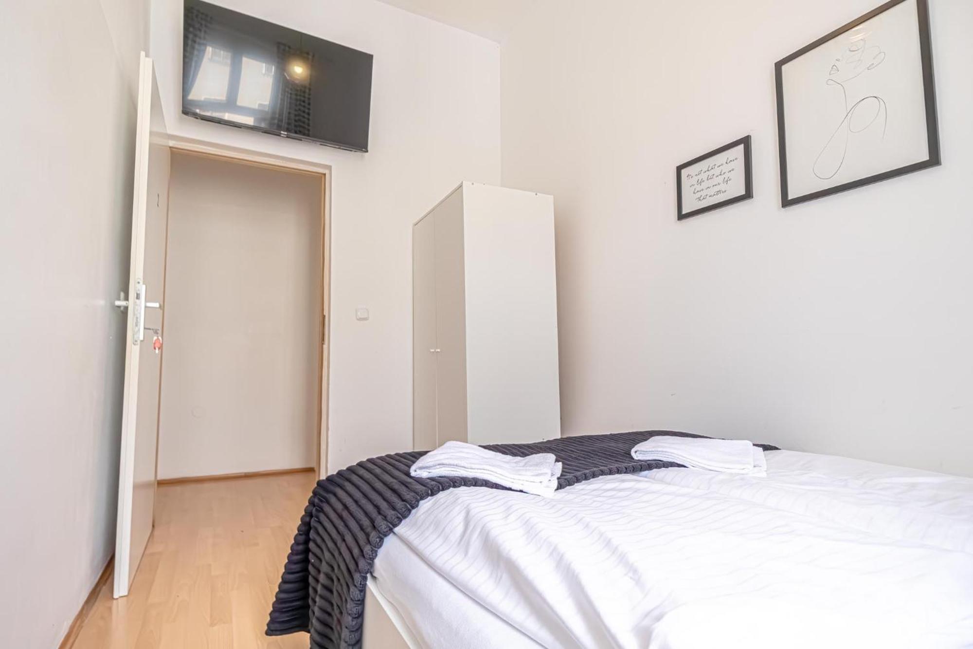 Sweet 3br Shared Near Wiener Stadthalle & *
